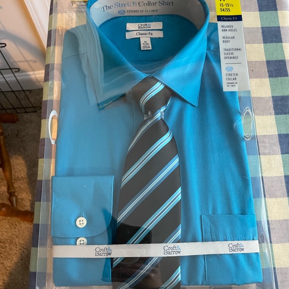Men’s dress shirt and tie - Picture 2 of 3
